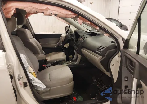 2015 Subaru Forester 2.5I Premium z USA, uszkodzony, nr VIN JF2SJADC5FH569132